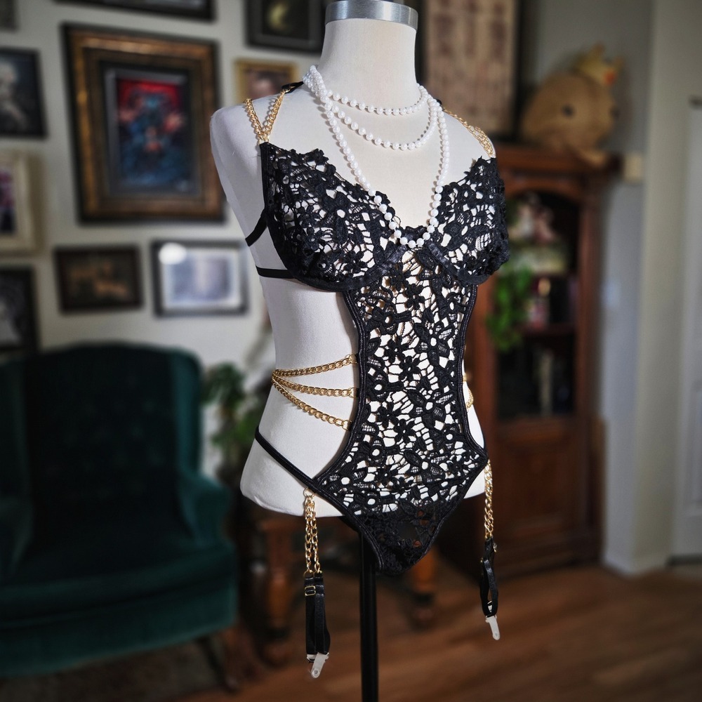 Brahaos Black Lace Teddy Bodysuit Gold Chain Harness‎ Garter Straps Lingerie